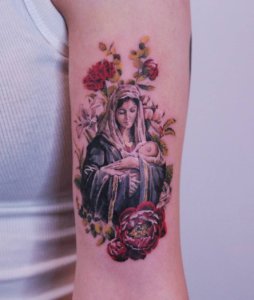 Beautiful tattoos of the Holy Madonna 3