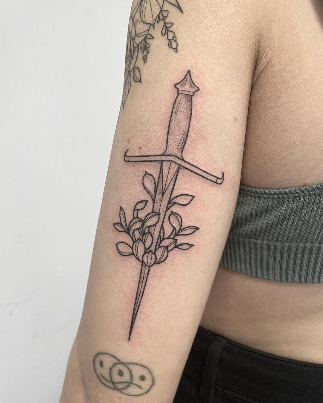 Dagger Tattoo Meanings  iTattooDesignscom
