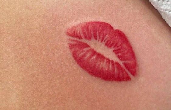 Voorkoms Temporary Tattoo Waterproof For Girls Men Women Beautiful   Popular Water Transfer 3D Girls Lips Kiss Size 105 CM x 6CM  1PC   Amazonin Beauty