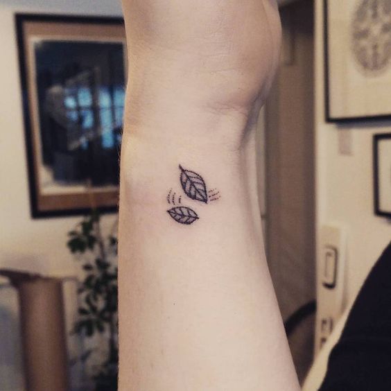 37 Stunning Armband Tattoos For Women  Our Mindful Life