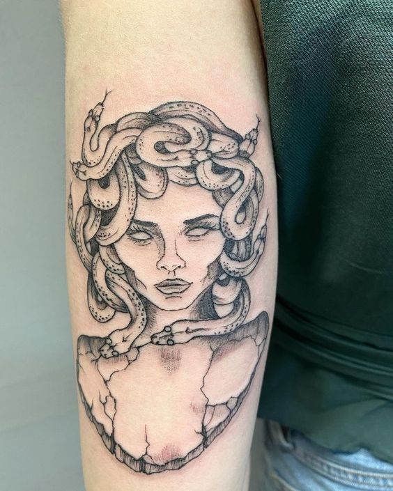 10 exceptional examples of Medusa forearm tattoo