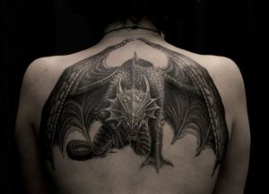 20 dragon tattoo on back ideas 16