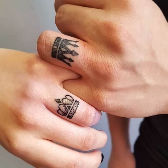Having crown as a tattoo on your fingers can be exceptional idea
