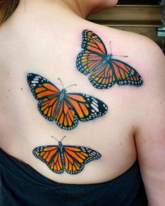 15 Mind blowing monarch butterfly tattoo designs 10