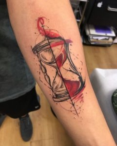 15 Unique forearm hourglass tattoo images 14