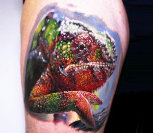 Check our suggestions for realistic chameleon tattoos 4