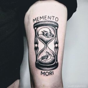 Did you know that memento mori tattoo with hourglass can be so stunning 4