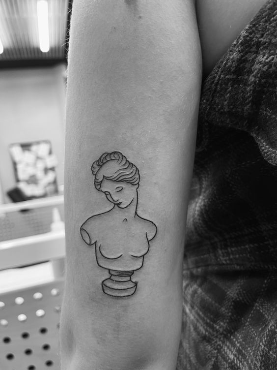 lineart greek statue 🗿// by @chagra.tattoo | Instagram