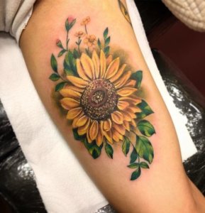 Gorgeous sunflower tattoo ideas to make your arm delightful 4
