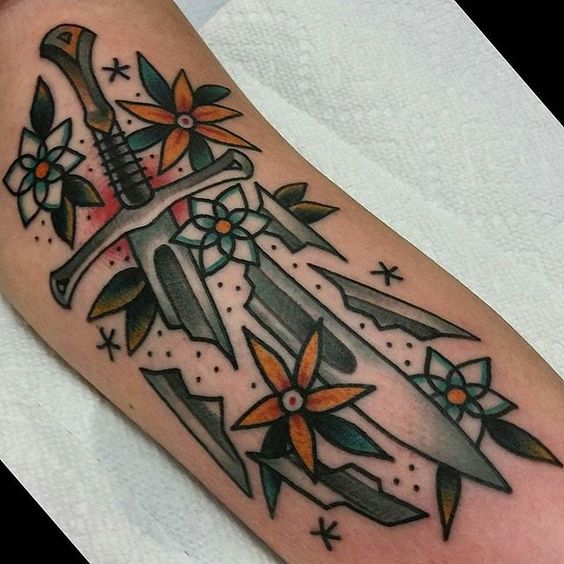 Hints which will make you shine with traditional sword tattoos