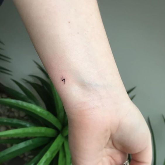 Thinking about lightning tattoo? Check these awesome small lightning bolt tattoo ideas