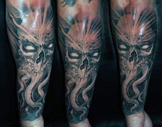 Would you believe those forearm Cthulhu tattoos can be so incredible