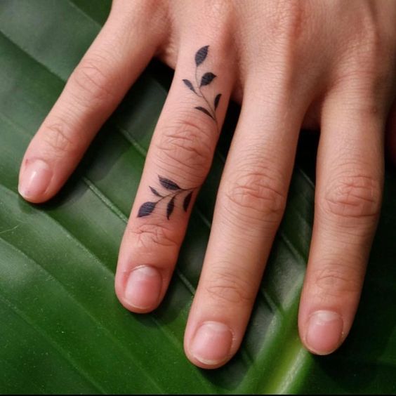 Check these stunning simple leaf tattoos for best results