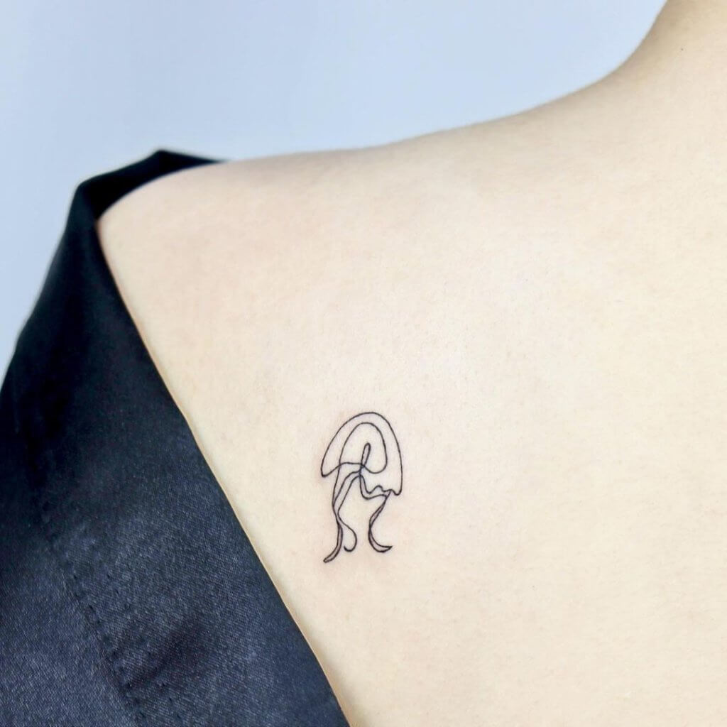 Jellyfish is simple animal, but simple jelly fish tattoo is fabulous