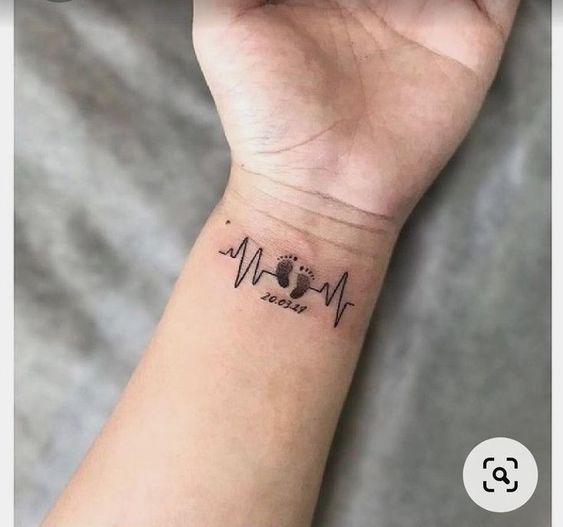 Airplane Heartbeat Temporary Tattoo (Set of 3) – Small Tattoos