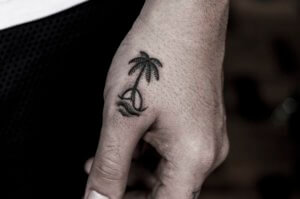 They didnt make a mistake with these small palm tree tattoos 3