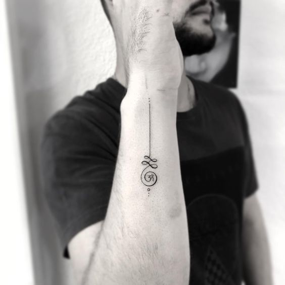 The beauty of the Unalome symbol and 10 wrist tattoo designs
