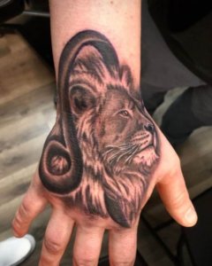 10 Leo zodiac Lion tattoos that will leave you in awe 8