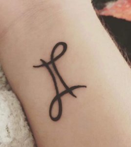 10 minimalist gemini tattoos The perfect way to showcase your zodiac sign 5