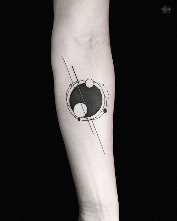 The beauty of forearm circle geometric tattoo in 15 ideas
