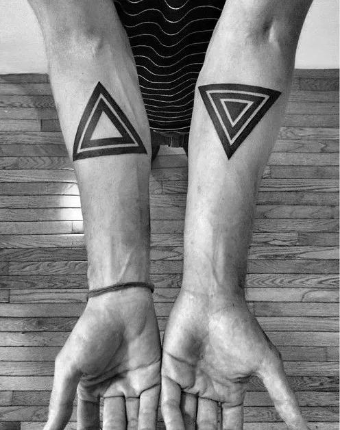 Meaning of Triangle Geometric Tattoos Unlocking Mystical Meanings 1